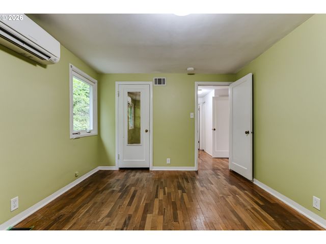 3398 OLIVE St, Eugene, OR 97405