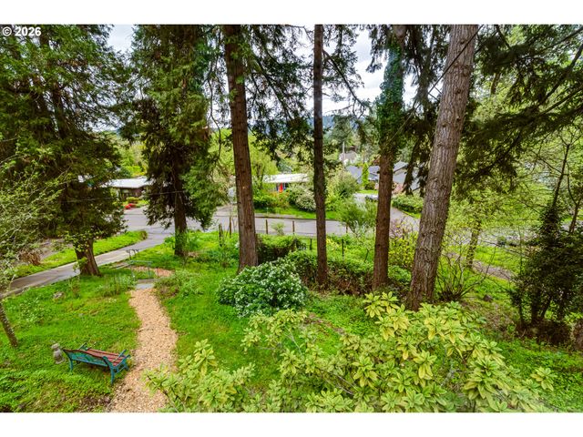 3398 OLIVE St, Eugene, OR 97405