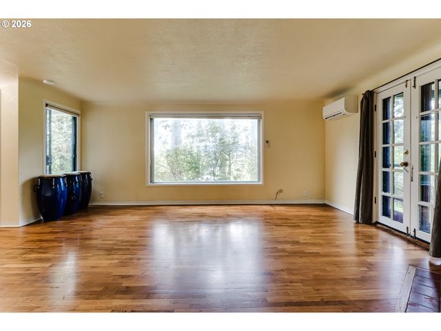 3398 OLIVE St, Eugene, OR 97405