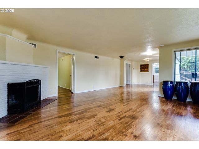 3398 OLIVE St, Eugene, OR 97405