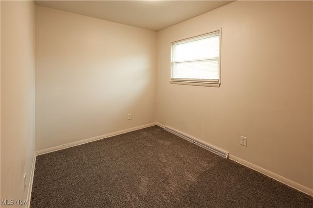 1095 Leslie Lane, Girard, OH 44420