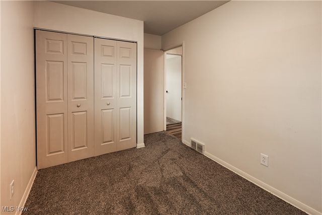 1095 Leslie Lane, Girard, OH 44420