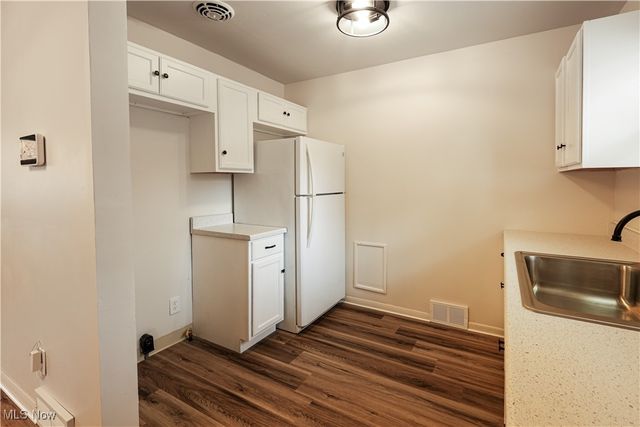 1095 Leslie Lane, Girard, OH 44420