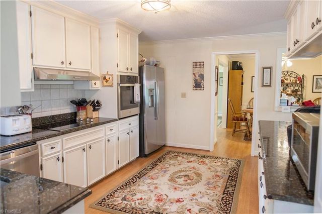 5015 Edinborough Road, Greensboro, NC 27406
