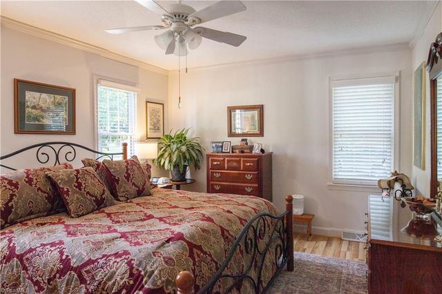 5015 Edinborough Road, Greensboro, NC 27406