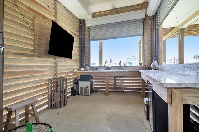 18315 Warrior Road, Galveston, TX 77554