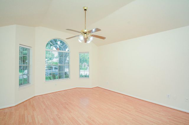 9502 Coast Bridge Street, Houston, TX 77075