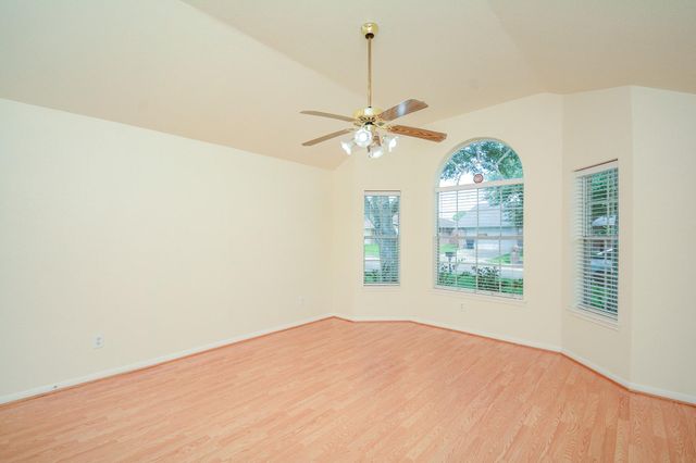 9502 Coast Bridge Street, Houston, TX 77075