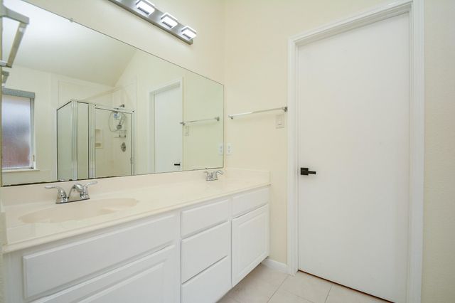 9502 Coast Bridge Street, Houston, TX 77075