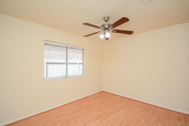 9502 Coast Bridge Street, Houston, TX 77075