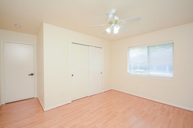 9502 Coast Bridge Street, Houston, TX 77075