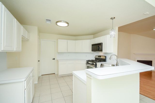 9502 Coast Bridge Street, Houston, TX 77075