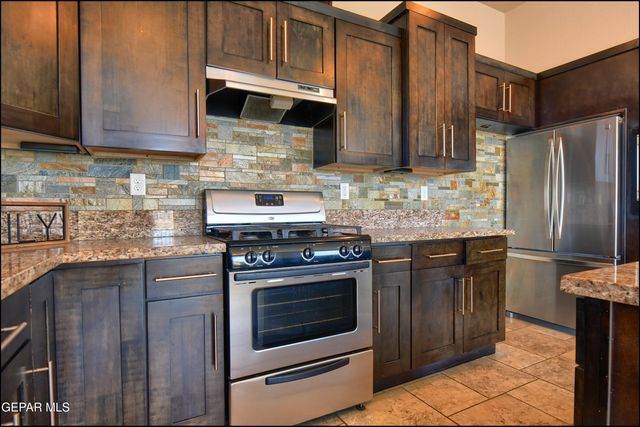 401 Ana Way B, El Paso, TX 79912