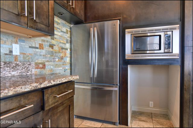 401 Ana Way B, El Paso, TX 79912