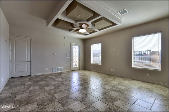 401 Ana Way B, El Paso, TX 79912