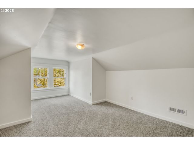 5819 N CONCORD Ave, Portland, OR 97217