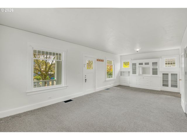 5819 N CONCORD Ave, Portland, OR 97217