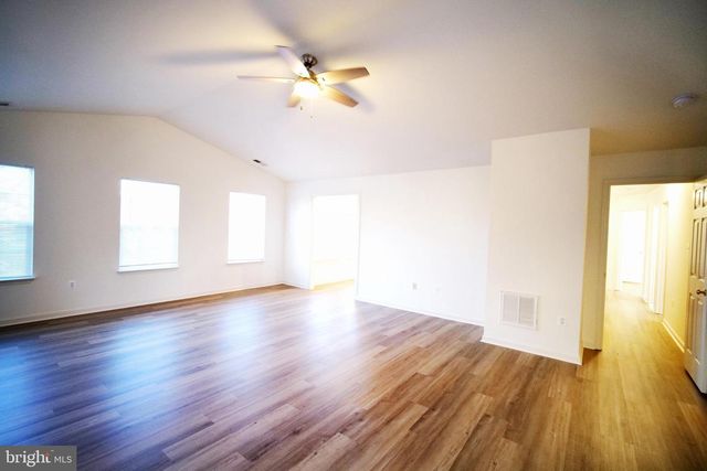 20203 HOPI DR, Ashburn, VA 20147