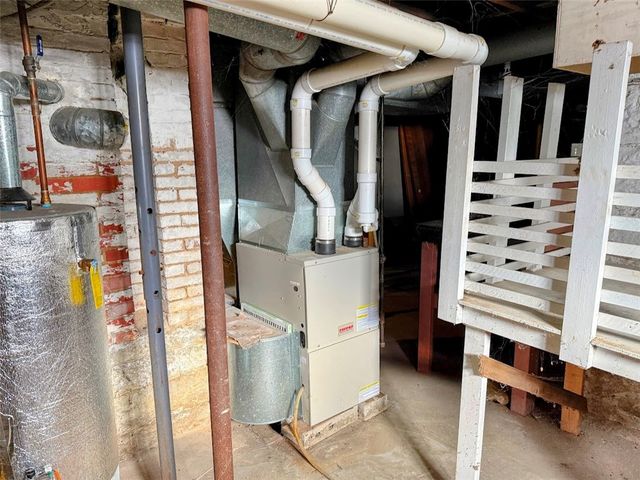 202 N Otter St, Mercer Boro, PA 16137