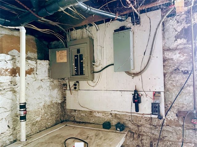 202 N Otter St, Mercer Boro, PA 16137