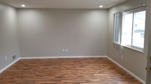 100 W Harwood Avenue, Madison Heights, MI 48071