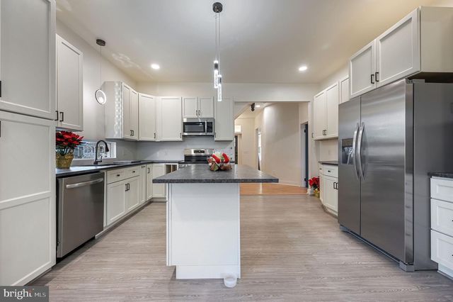 410 WEST ST, Clayton, DE 19938