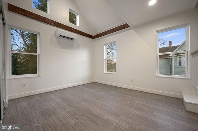 410 WEST ST, Clayton, DE 19938