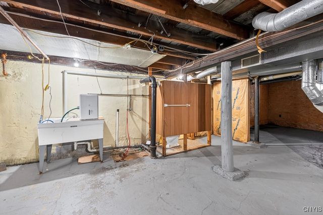 140 Proctor Boulevard, Utica, NY 13501