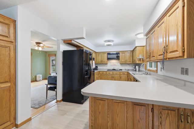 2217 Gentry Avenue N, Oakdale, MN 55128
