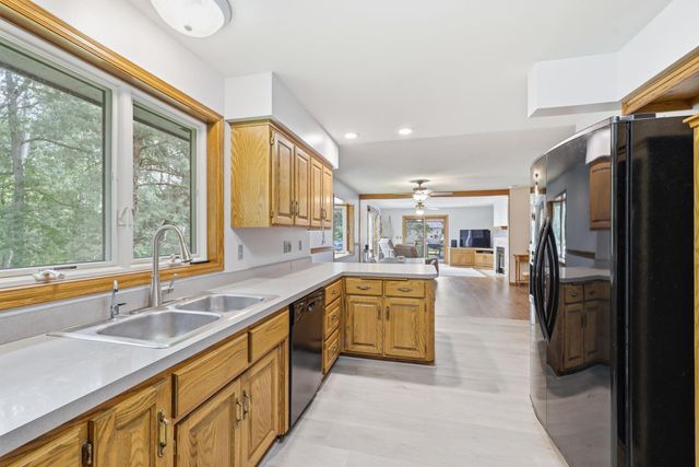 2217 Gentry Avenue N, Oakdale, MN 55128