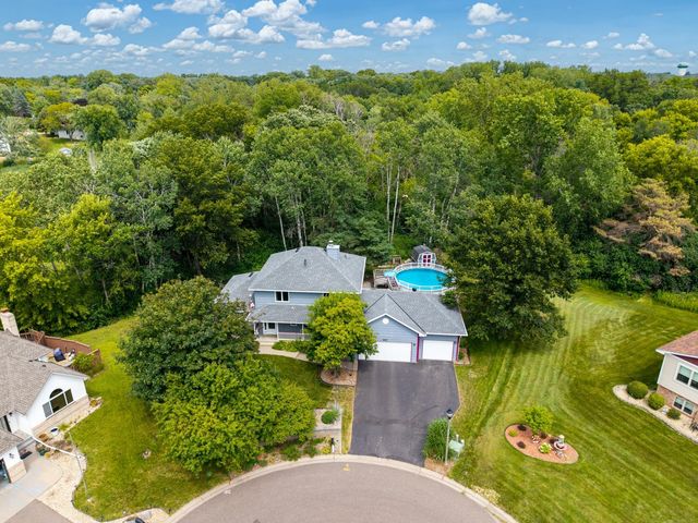 2217 Gentry Avenue N, Oakdale, MN 55128