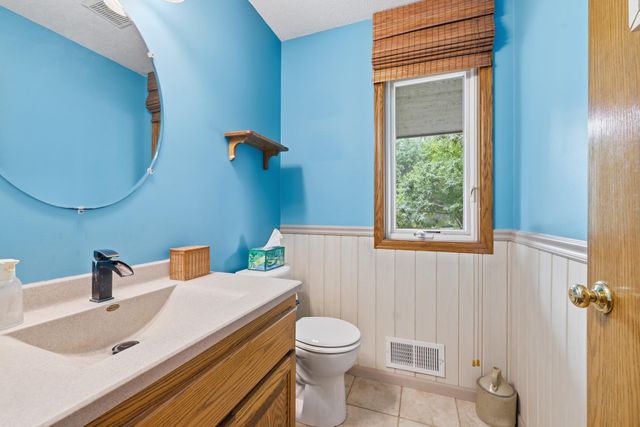 2217 Gentry Avenue N, Oakdale, MN 55128