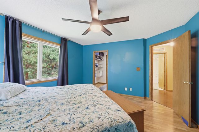 2217 Gentry Avenue N, Oakdale, MN 55128