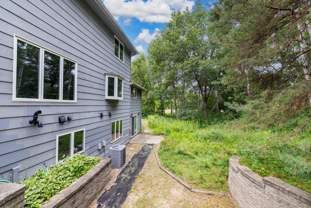 2217 Gentry Avenue N, Oakdale, MN 55128