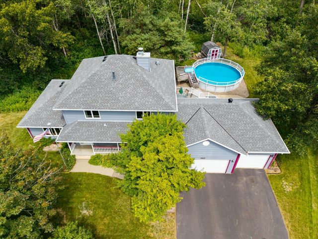 2217 Gentry Avenue N, Oakdale, MN 55128