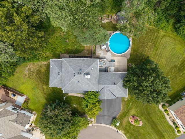 2217 Gentry Avenue N, Oakdale, MN 55128