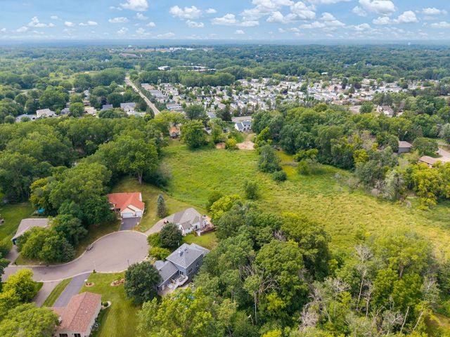 2217 Gentry Avenue N, Oakdale, MN 55128