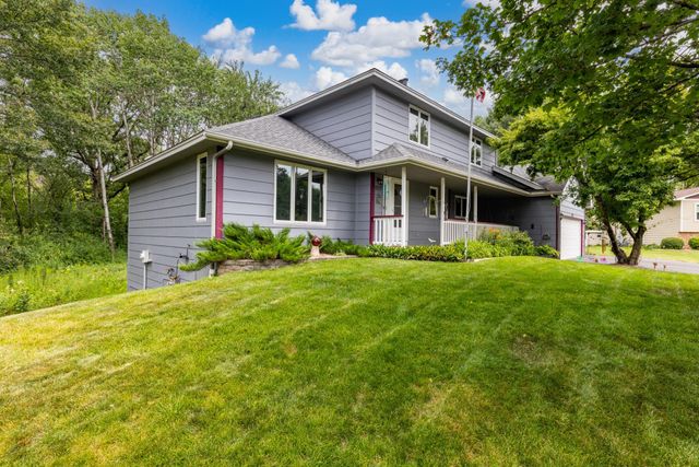 2217 Gentry Avenue N, Oakdale, MN 55128