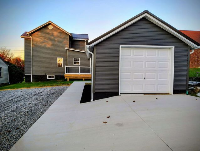 206 Shade Street, Derry Boro, PA 15627