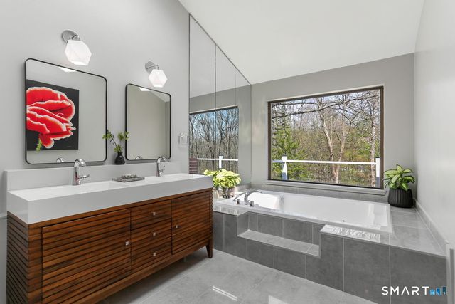 14 White Oak Lane, Weston, CT 06883