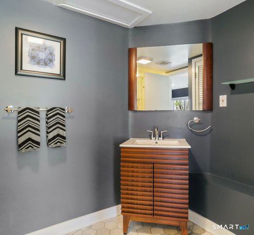 14 White Oak Lane, Weston, CT 06883