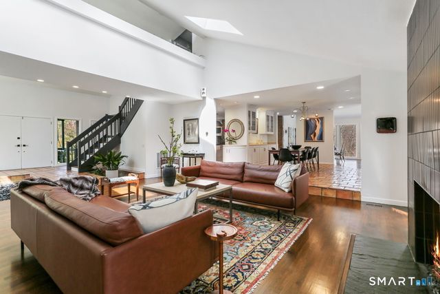 14 White Oak Lane, Weston, CT 06883