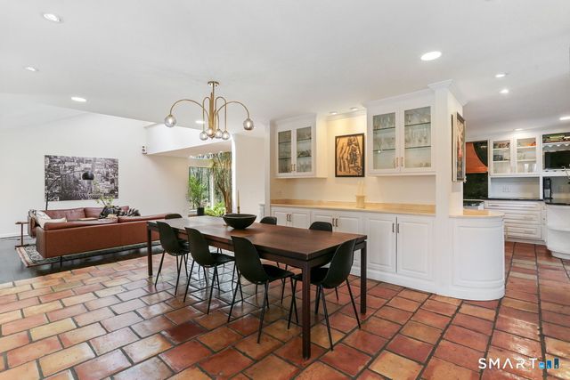 14 White Oak Lane, Weston, CT 06883