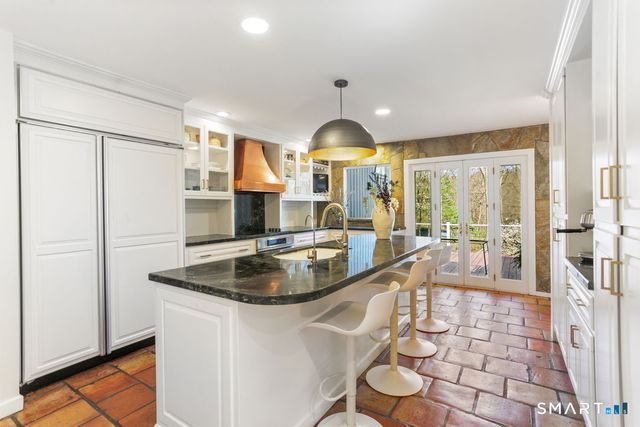 14 White Oak Lane, Weston, CT 06883