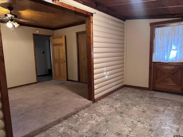 7315 Neches, Athens, TX 75752