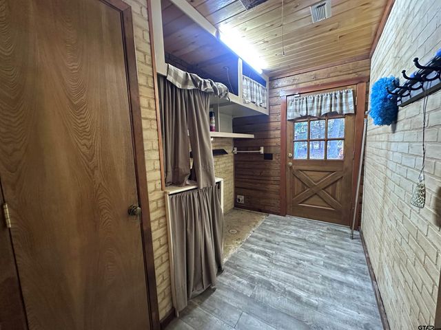 7315 Neches, Athens, TX 75752