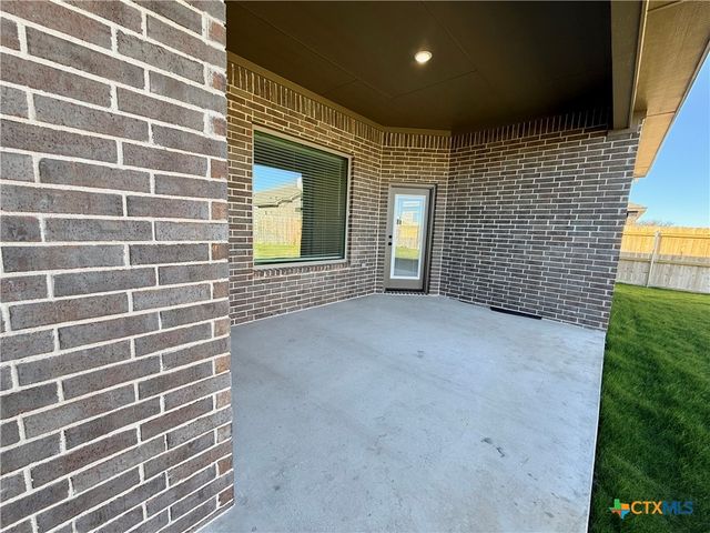 712 Eagle Claw Drive, Salado, TX 76571