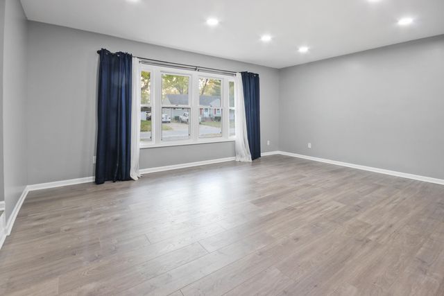 206 Birch Street, Crown Point, IN 46307