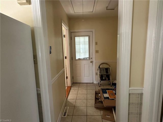 2718 Sedgewick Street, Winston-salem, NC 27127