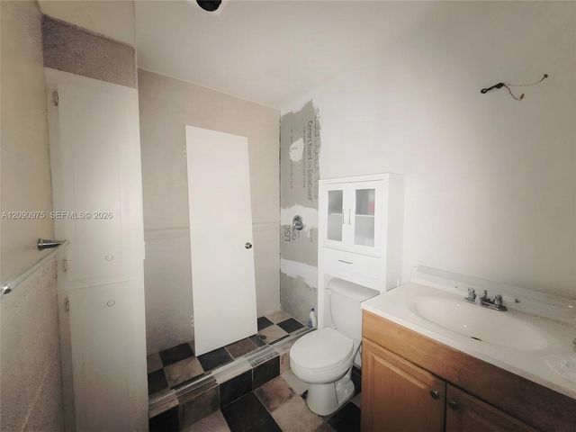 2151 NE 68th Street 209, Fort Lauderdale, FL 33308